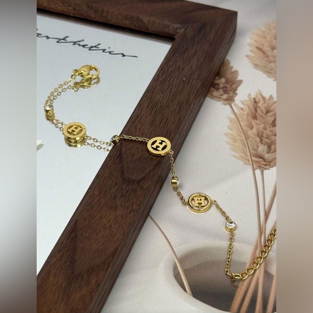 Gold Plated Stainless Steel H Charm Bracelet Style Bracelet
